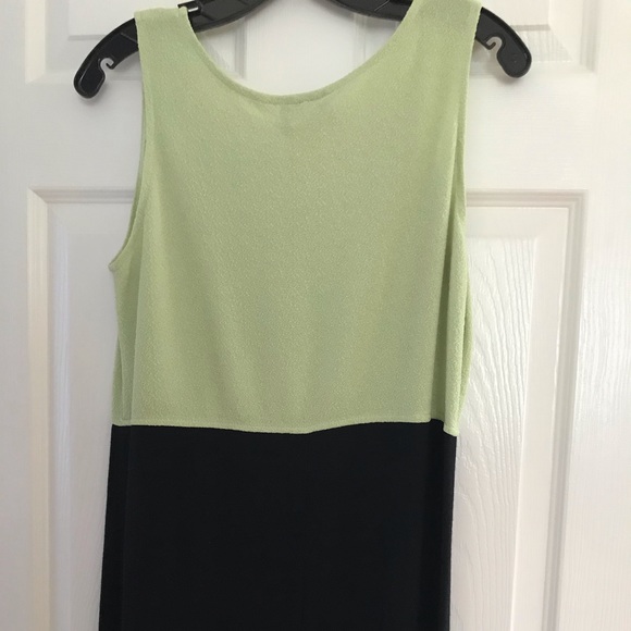 2 piece set  never worn - Picture 7 of 7